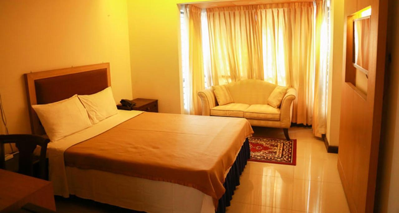 Hotel Tea Tree & Resort Дакка Экстерьер фото
